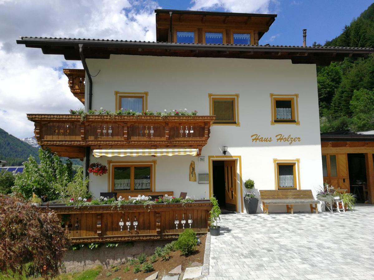 Апартаменты Haus Holzer Кальс-ам-Гросглоккнер Экстерьер фото